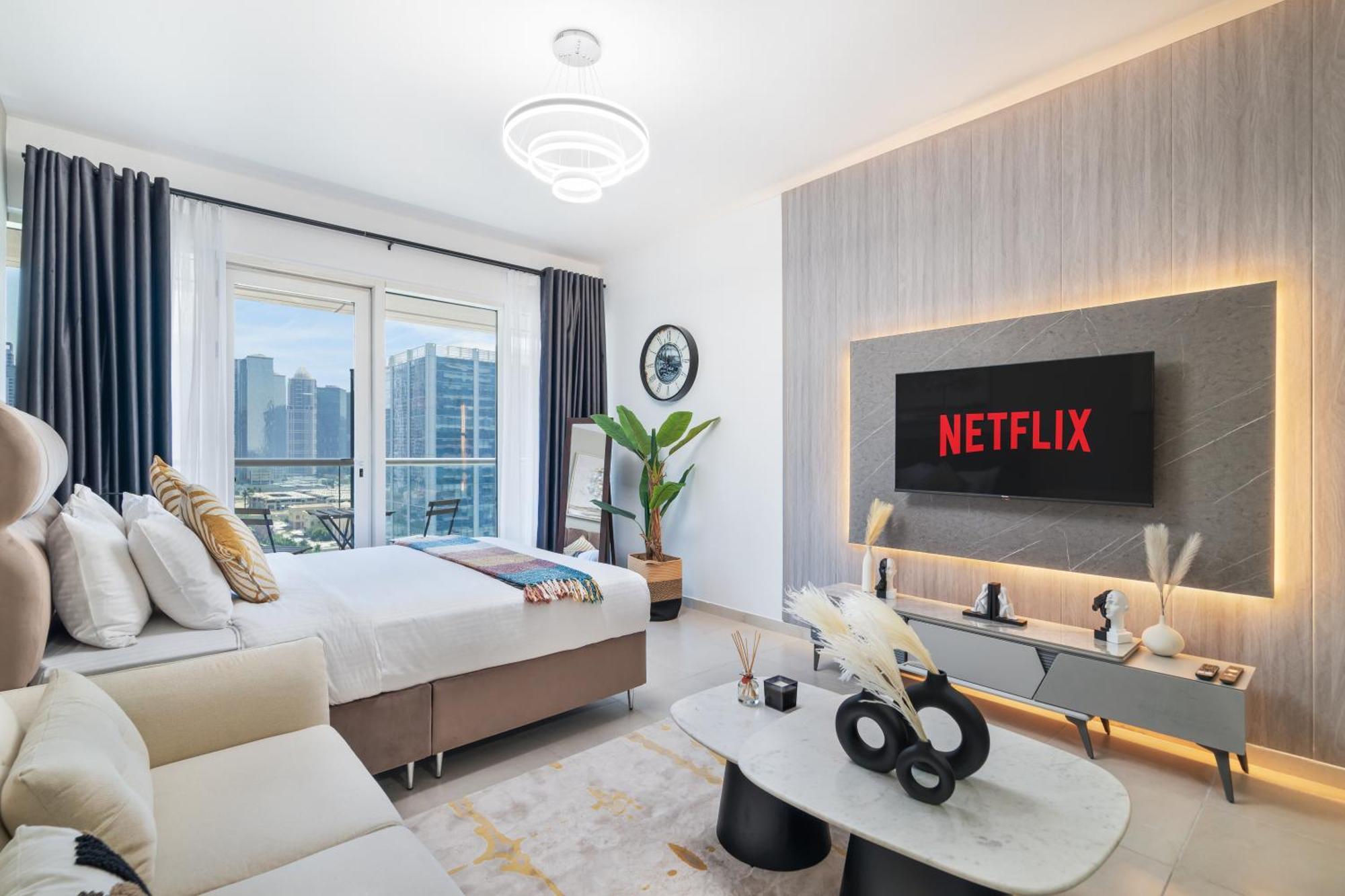 Furnished In Arch Tower, Jlt Near Metro Apartment *